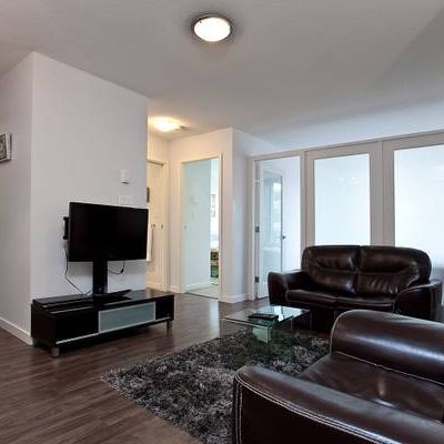 PET WELCOME-AVAILABLE November 1st-FURNISHED 2 BEDROOM @ 788 Hamilton - Photo 1