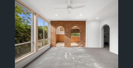 Central Living - Photo 2