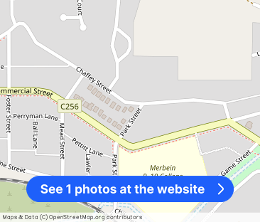 Three Bedroom House - Photo 1