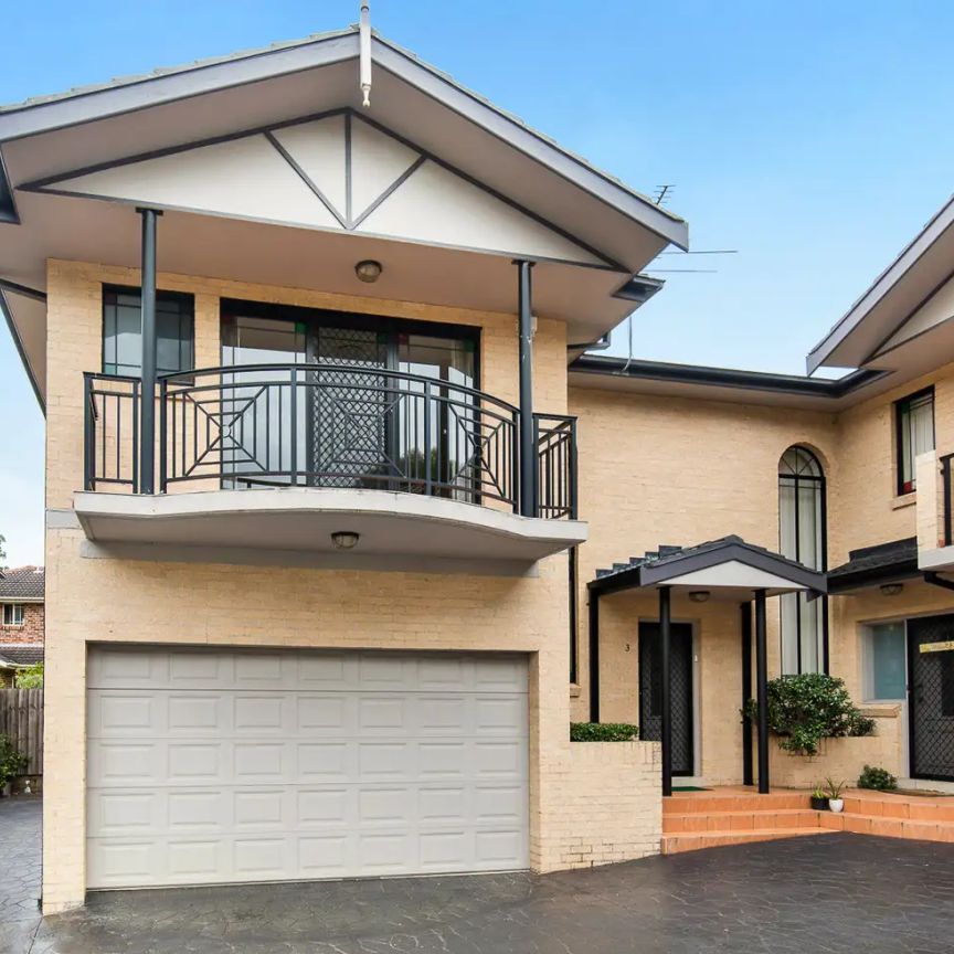 “3 Bedroom family home !” - Photo 1