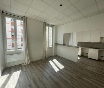 Appartement 2 pièce(s) 52.6 m² - Photo 2