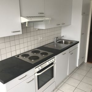 Appartement de 3 pièces au 5ème étage à Tivoli 56 à Lausanne - Photo 2