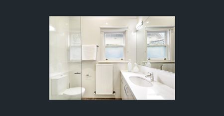 🏡Beautiful Family Home Close to Chatham Primary! - Photo 5