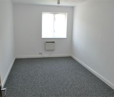 A 1 Bedroom Apartment Instruction to Let in Bexhill on Sea - Photo 2