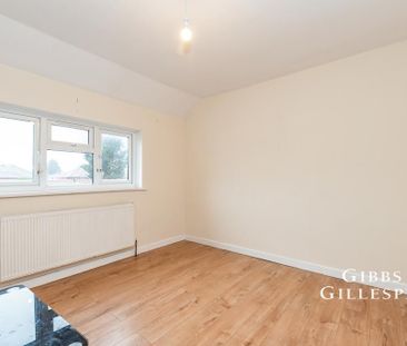 4 bedroom semi-detached house to rent - Photo 6