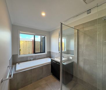 Spacious & Modern Living Near Geelong - Photo 3