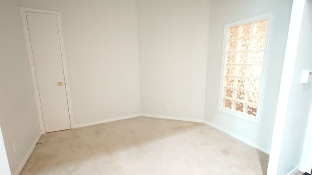 For Lease - 7 King Street Unit# 2104, Toronto, Ontario - Photo 1