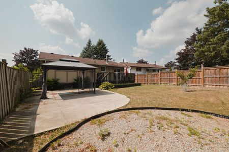 For Lease - 595 Pioneer Drive Unit# Upper, Kitchener, Ontario - Photo 5