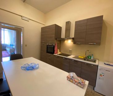 Appartamento buono stato, secondo piano, Centro Storico, Modena - Photo 4