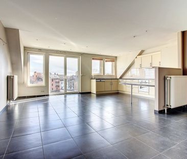 SPACIEUX APPARTEMENT 2CH EN PLEIN CENTRE DE BRAINE-L'ALLEUD - Foto 3