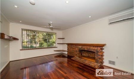 FAMILY HOME WITH CHARACTER - Photo 4