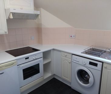 Studio Flat, Hill Lane, SO15 - Photo 6