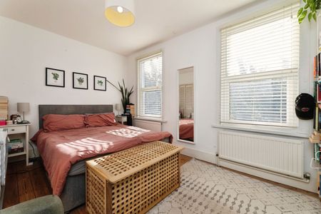 2 Bed Terraced House, Goldsmith Road, E17 - Photo 3