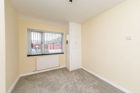 TOPCLIFFE LANE MORLEY LEEDS LS27 0HL - Photo 3