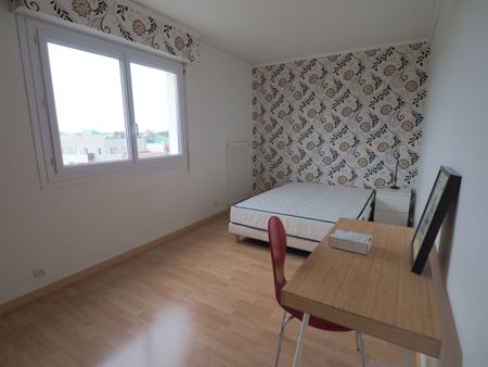 Location Appartement 3 pièces 69m² - Photo 4