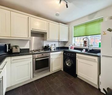 3 bedroom Terraced House To Let - Photo 3