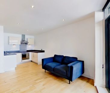 1 Bed 1 Bath - Photo 2