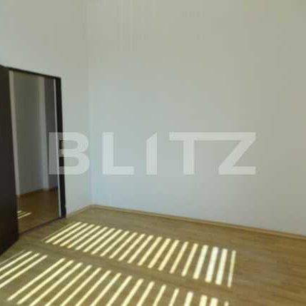 Apartament 3 camere, 97 mp, nemobilat, imobil nou, garaj, zona Piata 1 Mai - Photo 1