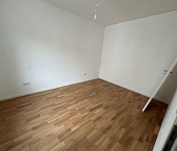 Erstbezug nach Sanierung - Attraktive 3- Zimmer Maisonettewhg. mit Dachterrasse zu vermieten! - Foto 2