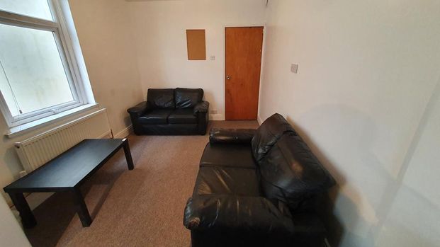 5 bedroom house to rent - Photo 1