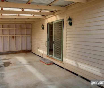 Central three bedroom unit - Photo 4