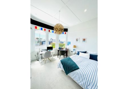 A spacious, fully furnished family home - Photo 5