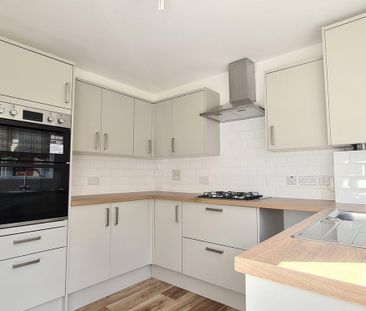 3 bedroom detached bungalow to rent - Photo 6