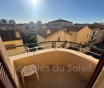 Location Appartement 45m² TOULON 83000 - Photo 5