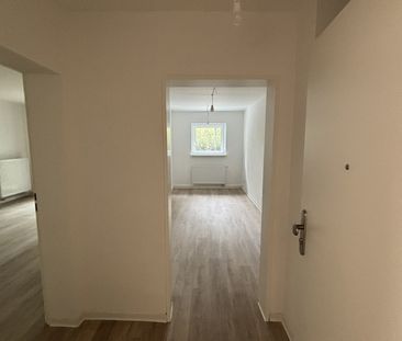 Barrierefreie, modernisierte 2-Zimmer Wohnung im Erdgeschoss! - Photo 1