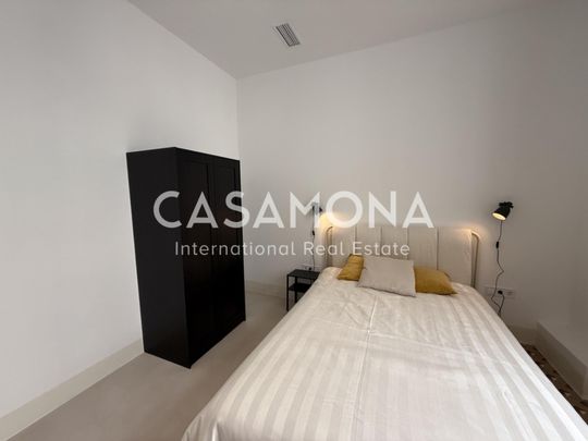 Luminous Private Room in Historic El Born Flat - Photo 1