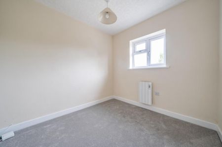 2 bedroom bungalow to rent - Photo 3