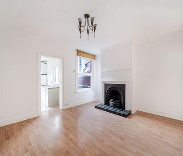 2 bedroom terraced house to rent - Photo 4