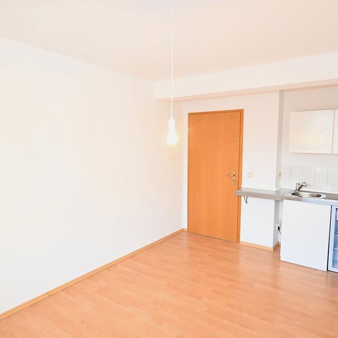 Kleine 2-Zimmer-Wohnung ohne Balkon! Zentrale Lage in der Innenstadt von Neumarkt, Rosengasse - Foto 1