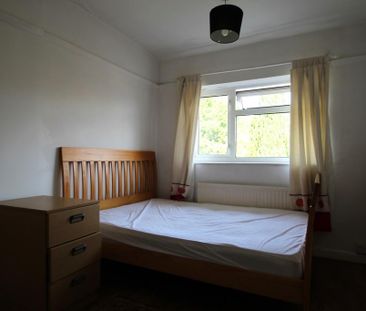 6 bedroom semi-detached house to rent - Photo 4