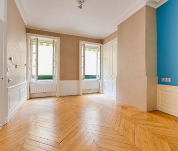 Location Appartement 4 pièces 127m² LYON 2ème - Photo 1