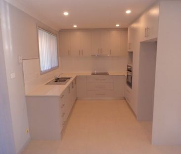 Two-Bedroom Villa in a Convenient Location - Photo 2