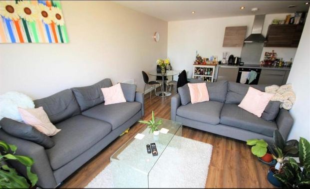 3 bedroom apartment to rent - Photo 1