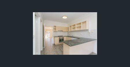 Townhouse with Exceptional Proportions - Photo 2