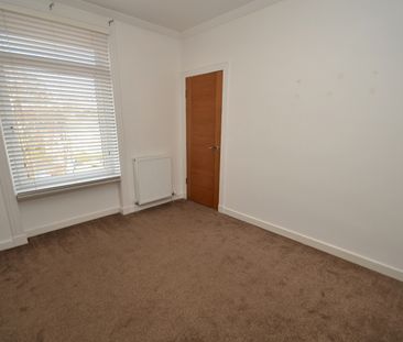 2 bed flat to rent in Kingswood Drive, Glasgow, G44 - Photo 1