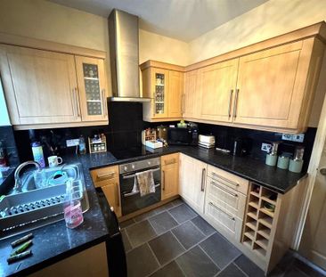 2 bedroom terraced house to rent - Photo 2