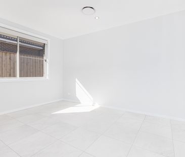 3 Garrison Way, Chisholm NSW 2322 - House For Rent | Domain - Photo 4