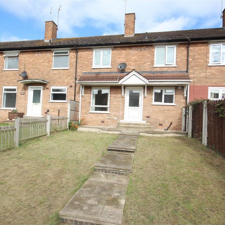 3 Bedroom House - Mid Terrace To Let - Photo 1