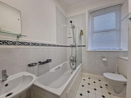 2 bedroom flat to rent - Photo 5