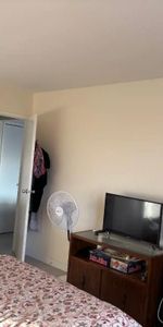 Style Condo 4 1/2 Ouest de l'ile PRES DE TOUT - Photo 3