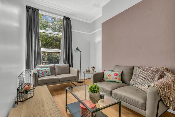 2 bedroom flat to rent - Photo 1