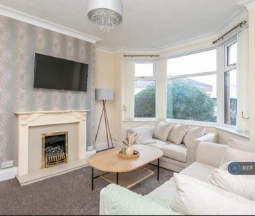 3 bedroom end of terrace house to rent - Photo 1