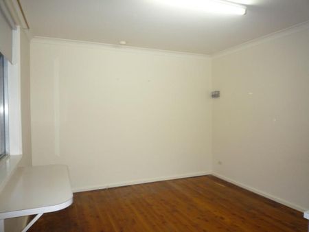 No Car? No Problem! One Bedroom Unit In Central Albury - Photo 2