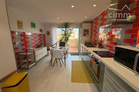 Charmant T4 en duplex avec grande terrasse et petite vue mer - Photo 2