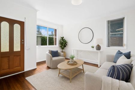 Spacious Family Home in a Prime Port Kembla Location - Photo 2