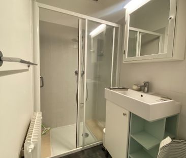 Location Appartement 2 pièces 38m² - Photo 5